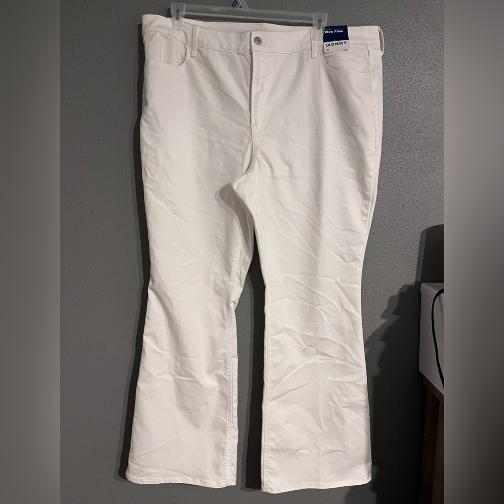 22 white old navy jeans